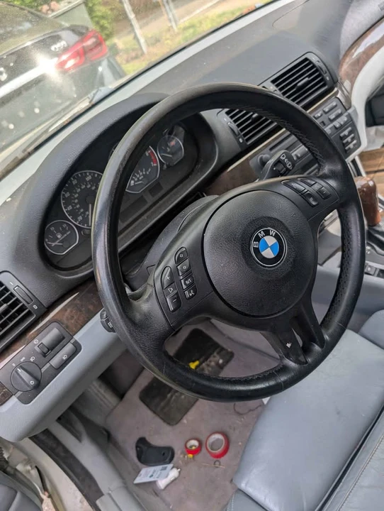 2001 BMW E46 330i & 330Ci - Image 6 of 7