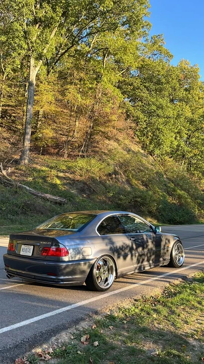 2001 BMW E46 330i & 330Ci - Image 2 of 11