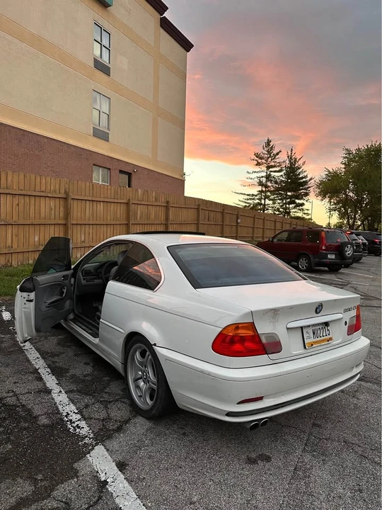 2001 BMW E46 330i & 330Ci - Image 2 of 8