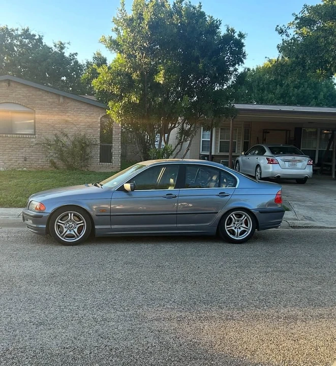 2001 BMW E46 330i & 330Ci - Image 3 of 13