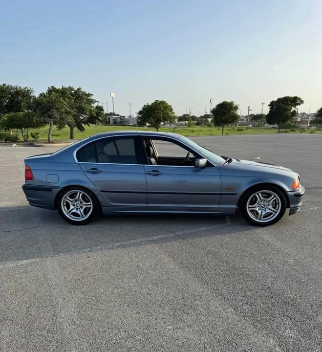 2001 BMW E46 330i & 330Ci - Image 2 of 13