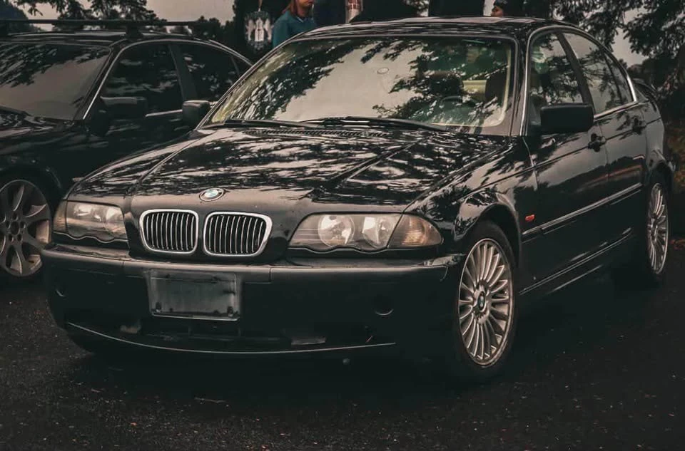 2001 BMW E46 330i & 330Ci - Image 2 of 10