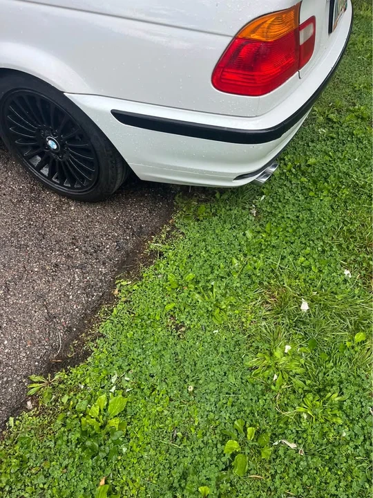 2001 BMW E46 330i & 330Ci - Image 4 of 11