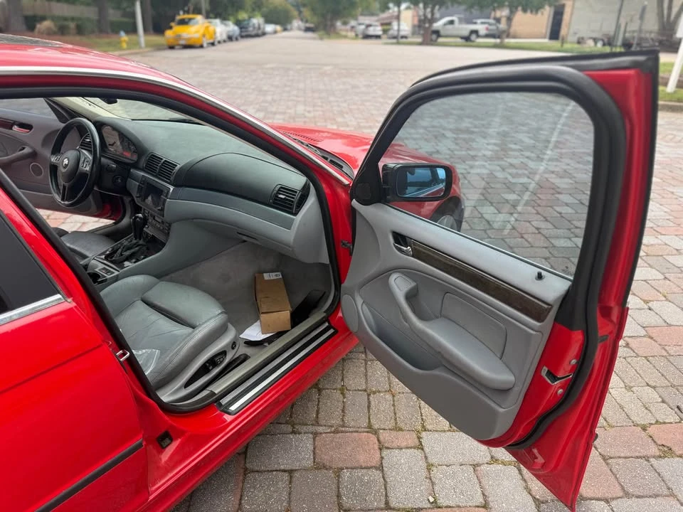 2001 BMW E46 330i & 330Ci - Image 9 of 12