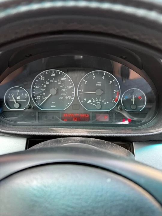 2001 BMW E46 330i & 330Ci - Image 8 of 10