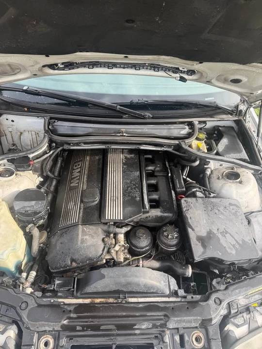 2001 BMW E46 330i & 330Ci - Image 5 of 5