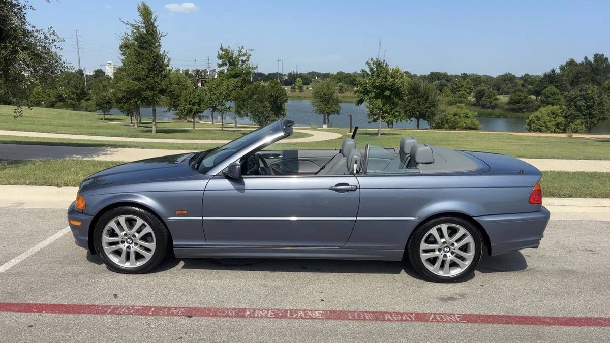 2001 BMW E46 330i & 330Ci - Image 2 of 15