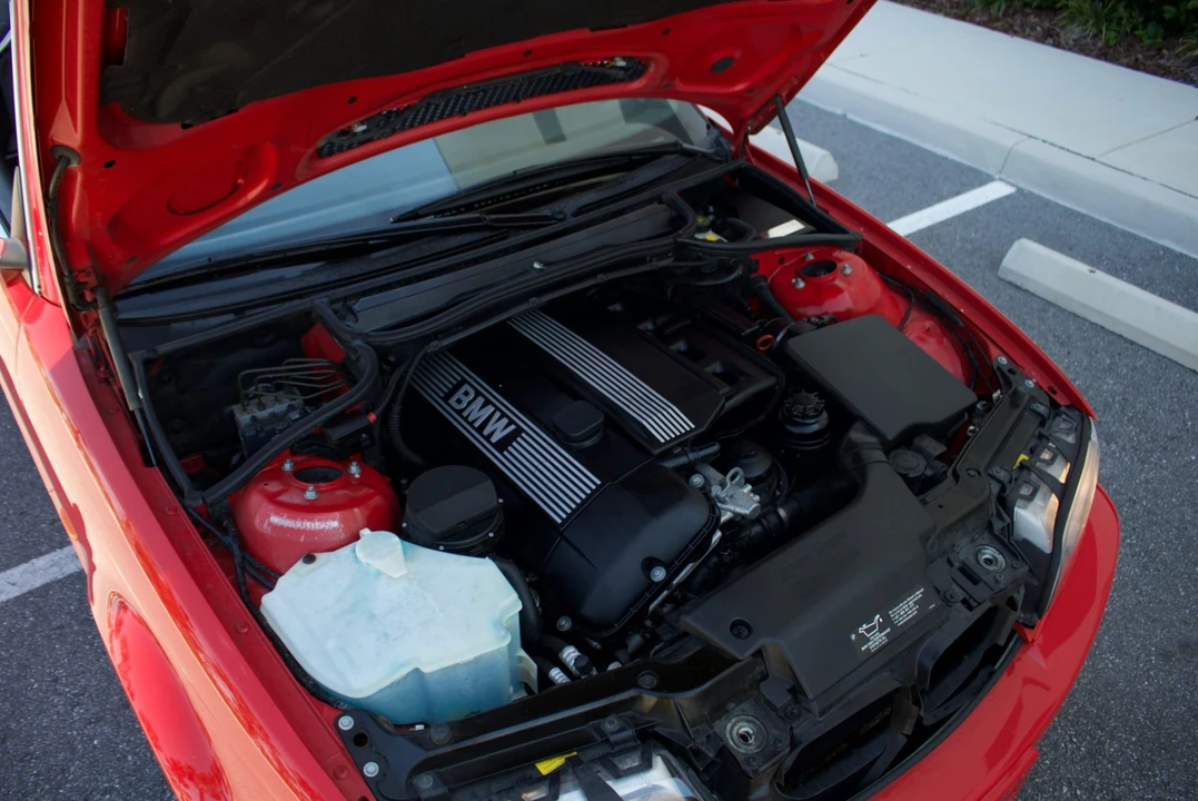 2001 BMW E46 330i & 330Ci - Image 6 of 7