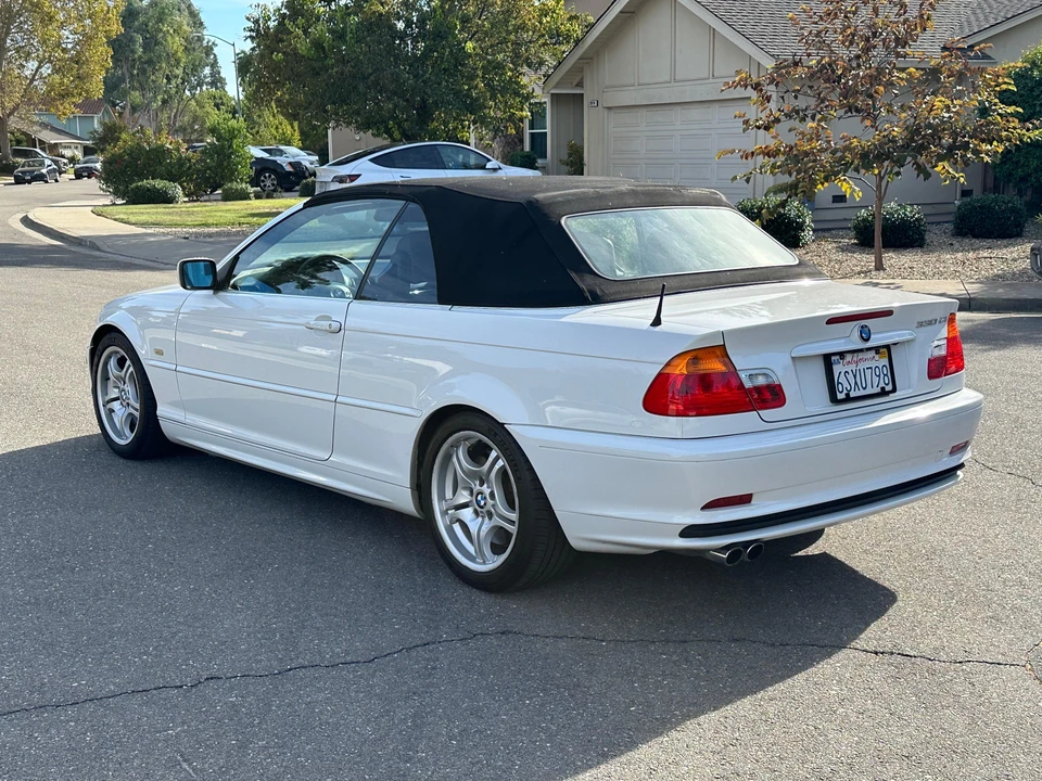 2001 BMW E46 330i & 330Ci - Image 10 of 31