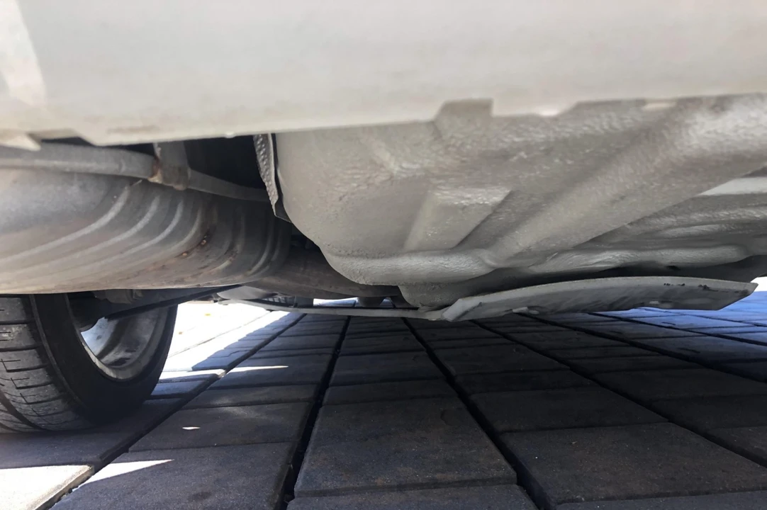 2001 BMW E46 330i & 330Ci - Image 7 of 8
