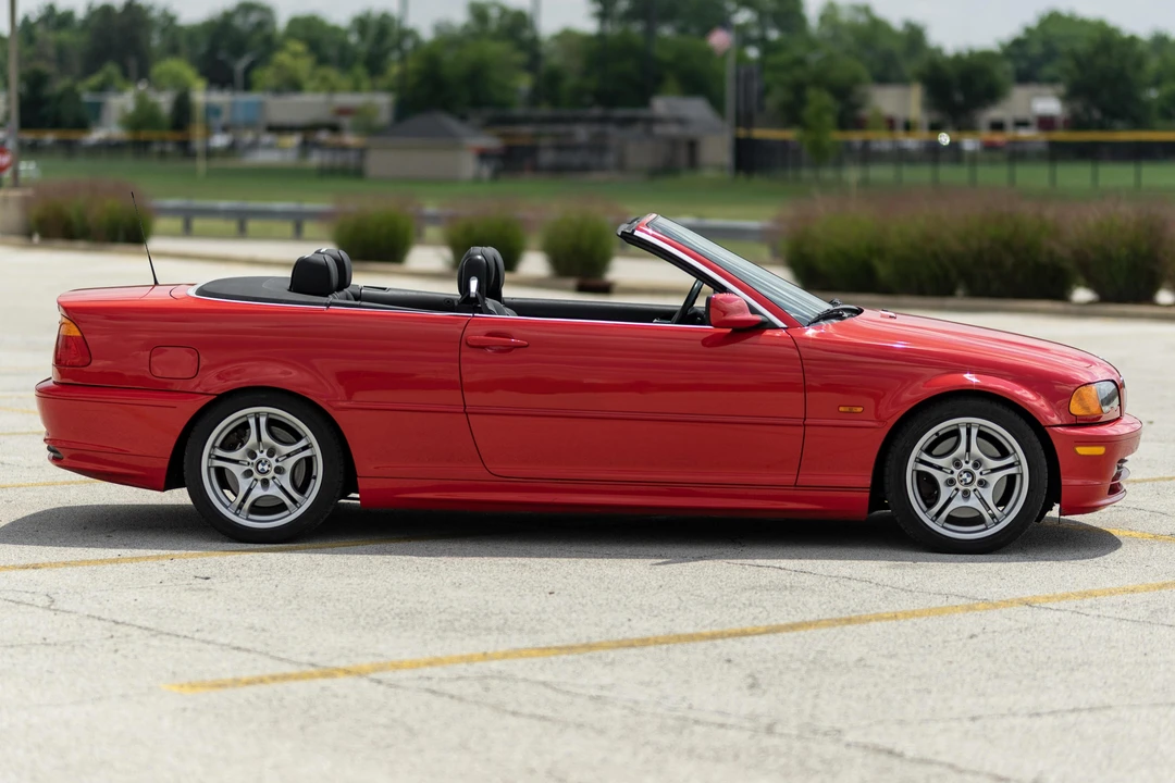 2001 BMW E46 330i & 330Ci - Image 3 of 31