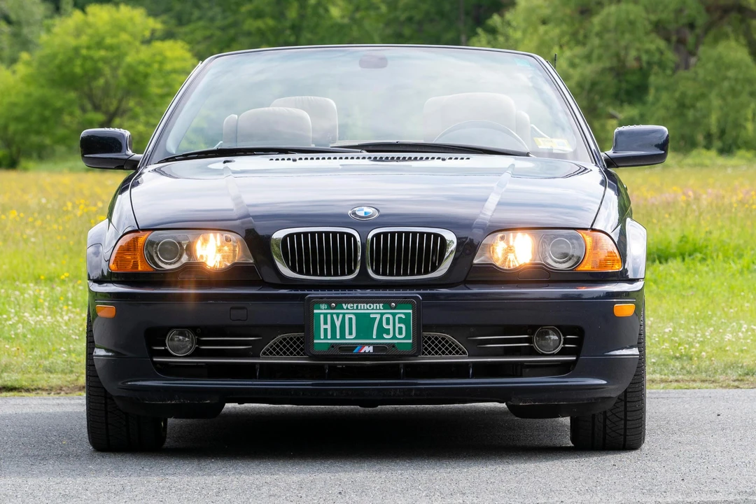 2001 BMW E46 330i & 330Ci - Image 2 of 31
