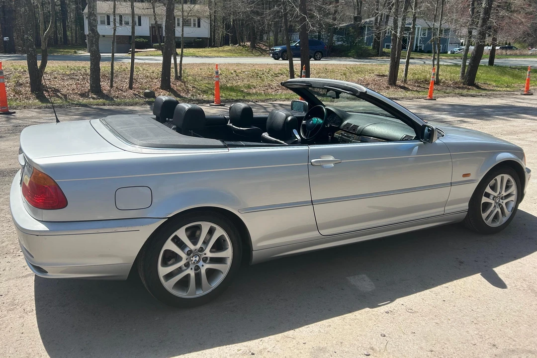 2001 BMW E46 330i & 330Ci - Image 3 of 31