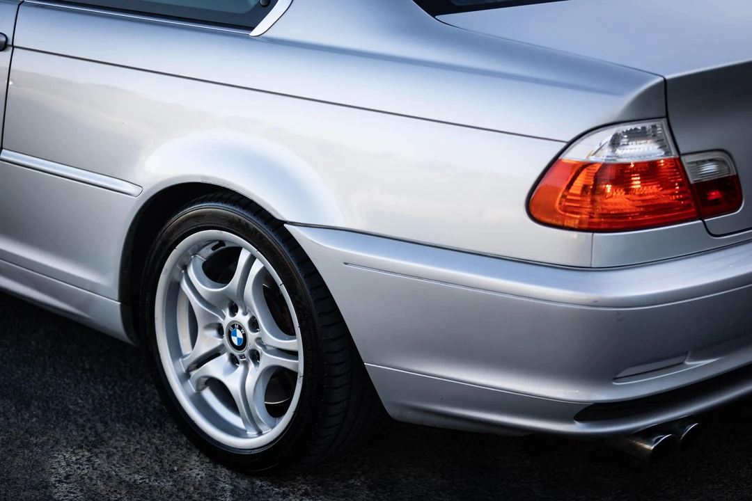 2001 BMW E46 330i & 330Ci - Image 23 of 31