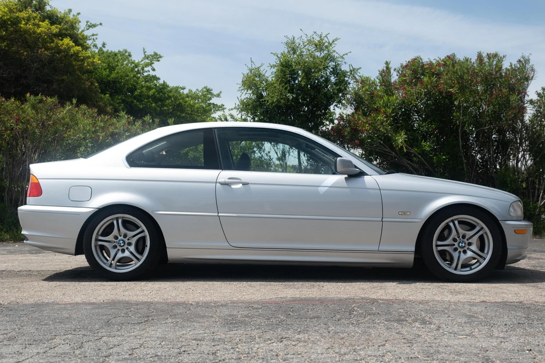 2001 BMW E46 330i & 330Ci - Image 3 of 31
