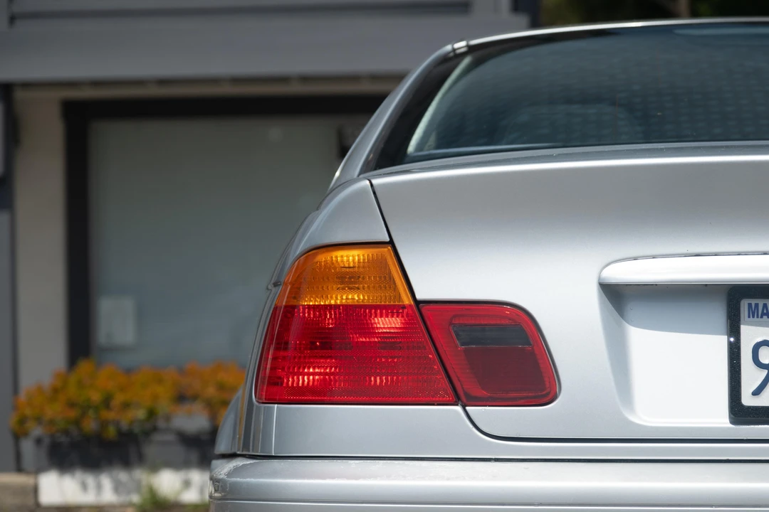 2001 BMW E46 330i & 330Ci - Image 27 of 31