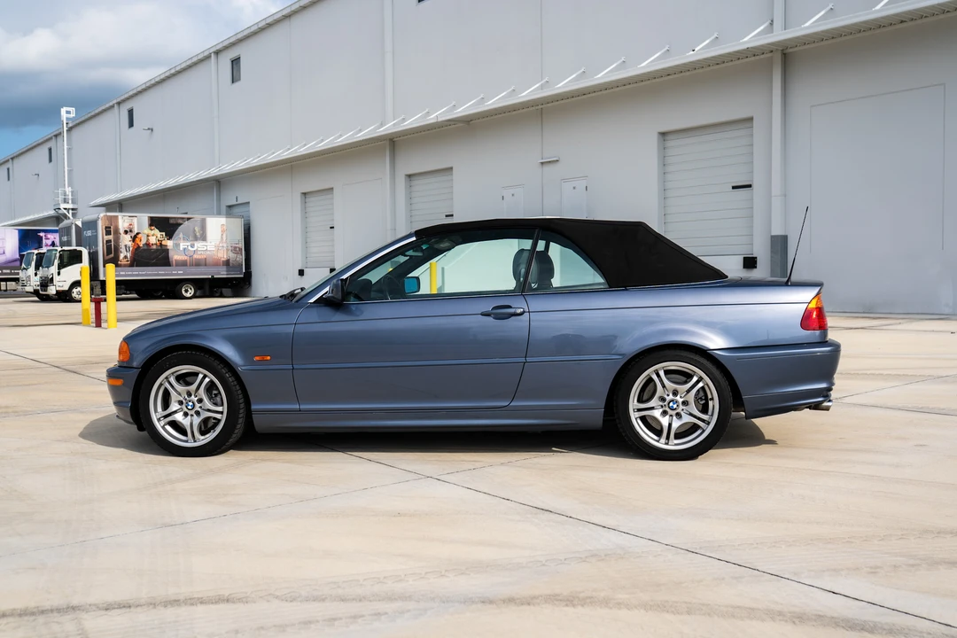 2001 BMW E46 330i & 330Ci - Image 19 of 31