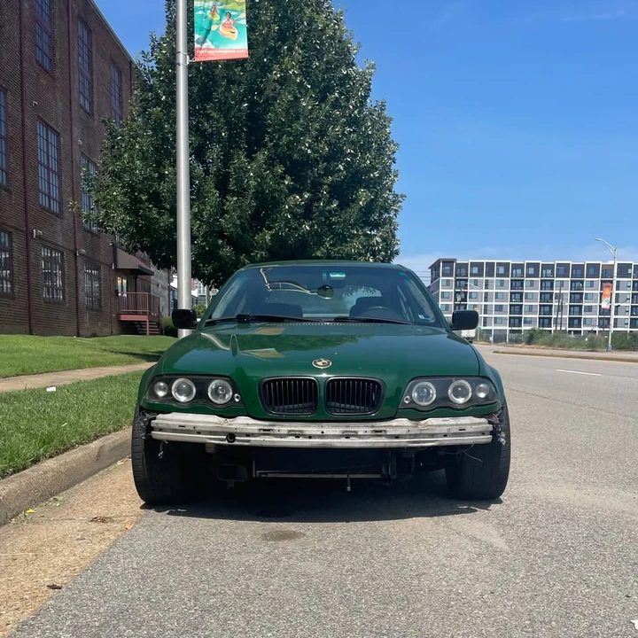 2001 BMW E46 330i & 330Ci - Image 2 of 5