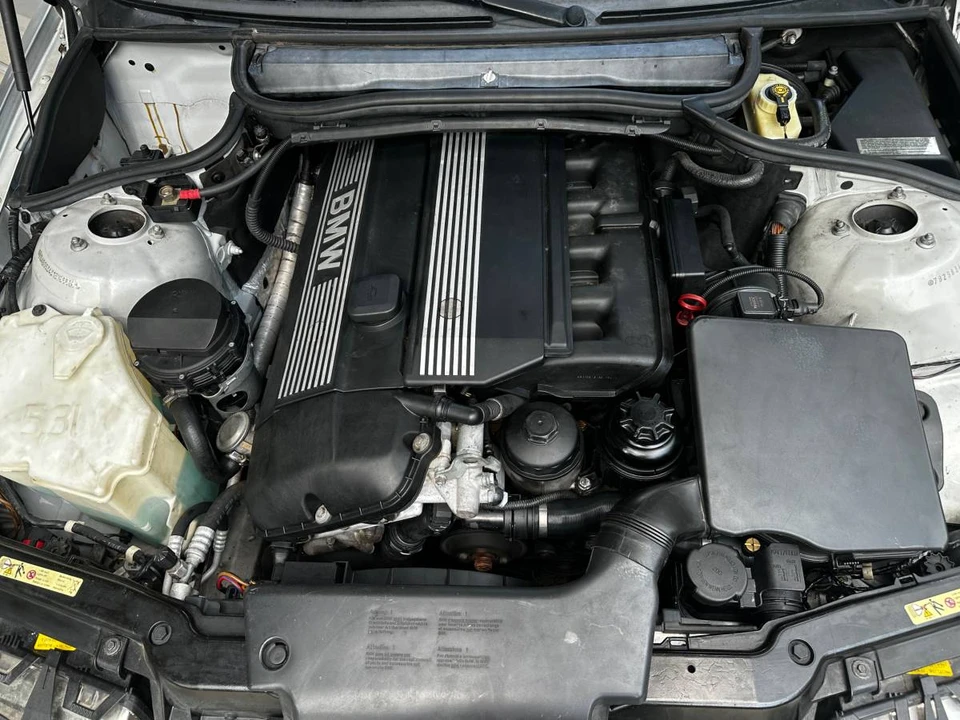 2001 BMW E46 330i & 330Ci - Image 10 of 15