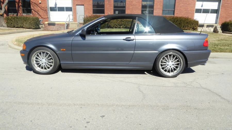 2001 BMW E46 330i & 330Ci - Image 2 of 9