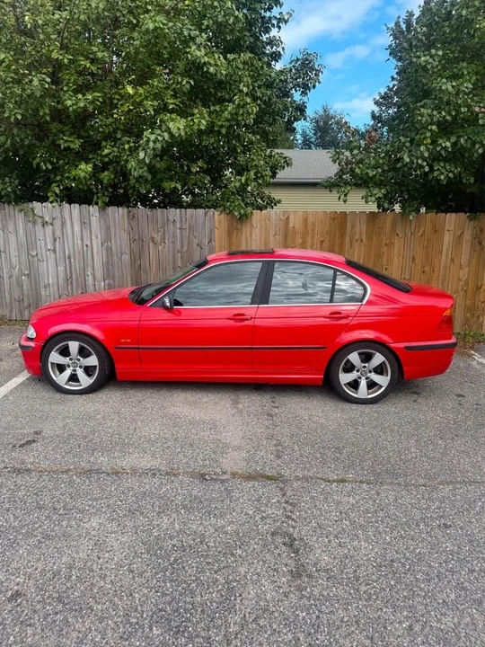 2001 BMW E46 330i & 330Ci - Image 2 of 5