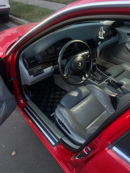 2001 BMW E46 330i & 330Ci - Image 3 of 5
