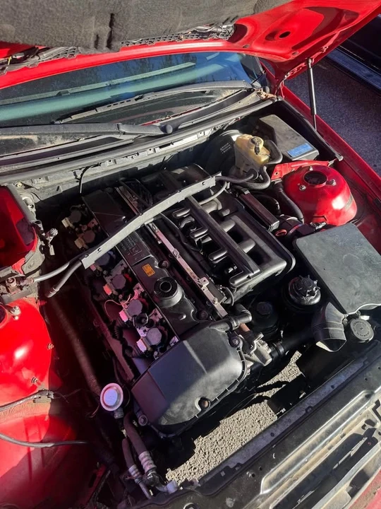 2001 BMW E46 330i & 330Ci - Image 5 of 5