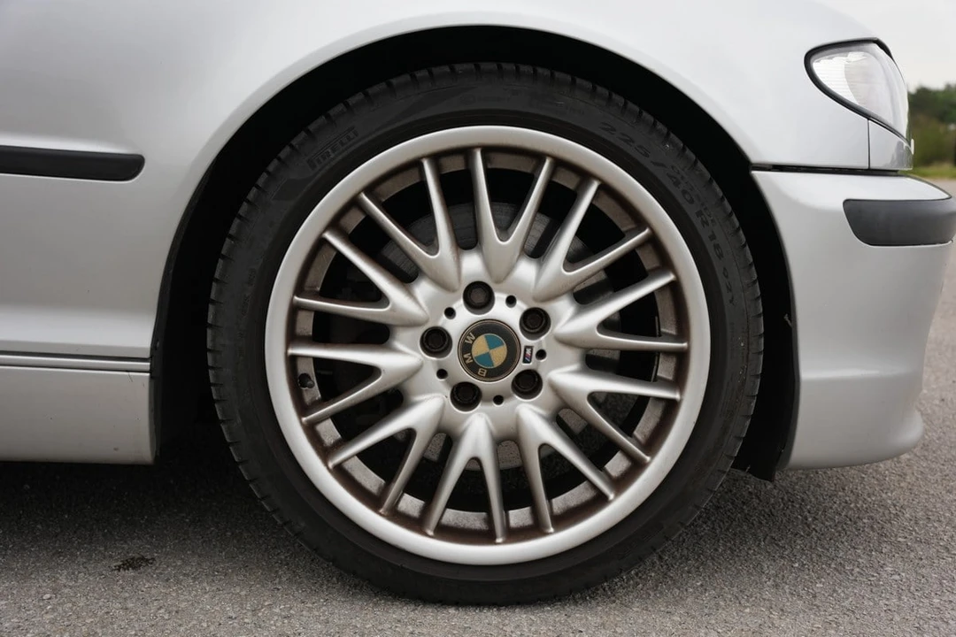 2001 BMW E46 330i & 330Ci - Image 18 of 30
