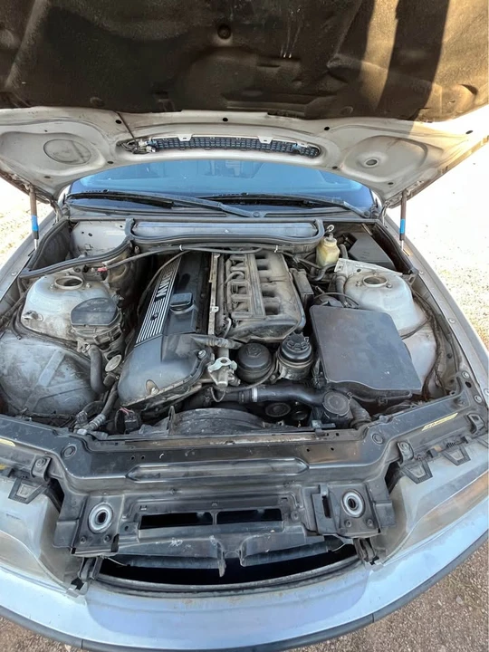 2001 BMW E46 330i & 330Ci - Image 5 of 6