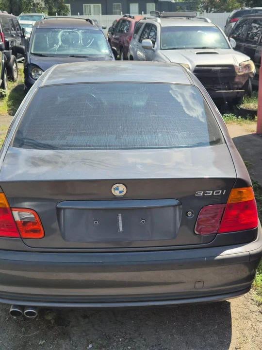 2001 BMW E46 330i & 330Ci - Image 6 of 9