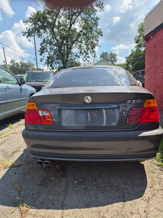 2001 BMW E46 330i & 330Ci - Image 5 of 9