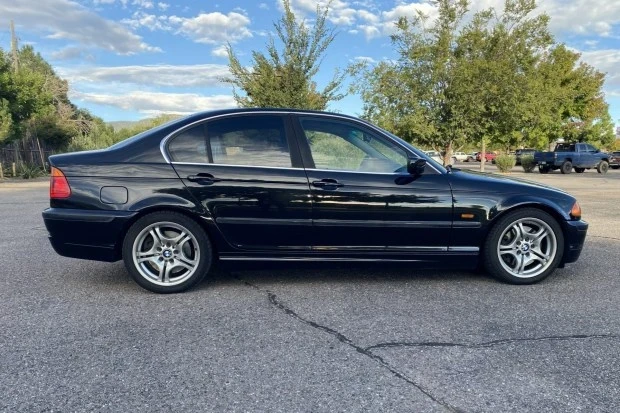 2001 BMW E46 330i & 330Ci - Image 3 of 7