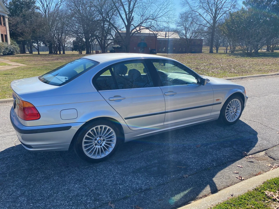 2001 BMW E46 330i & 330Ci - Image 11 of 31