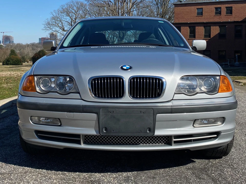 2001 BMW E46 330i & 330Ci - Image 2 of 31