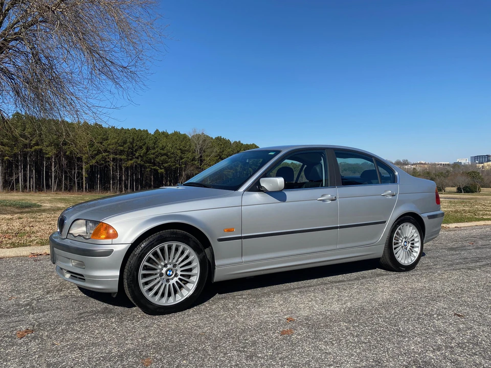 2001 BMW E46 330i & 330Ci - Image 7 of 31