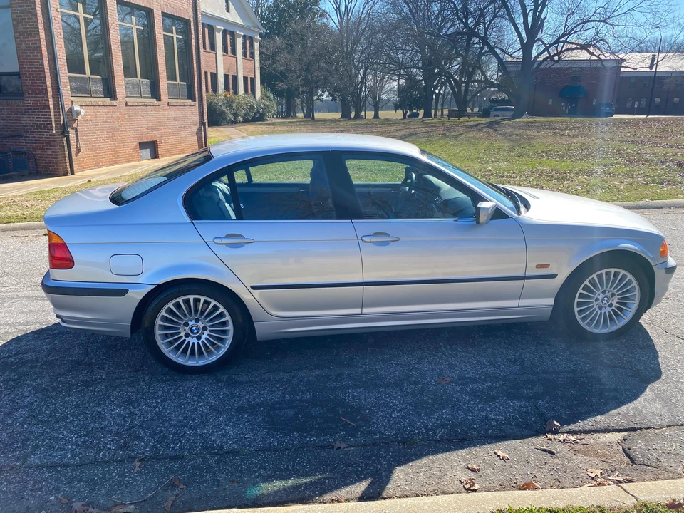 2001 BMW E46 330i & 330Ci - Image 12 of 31