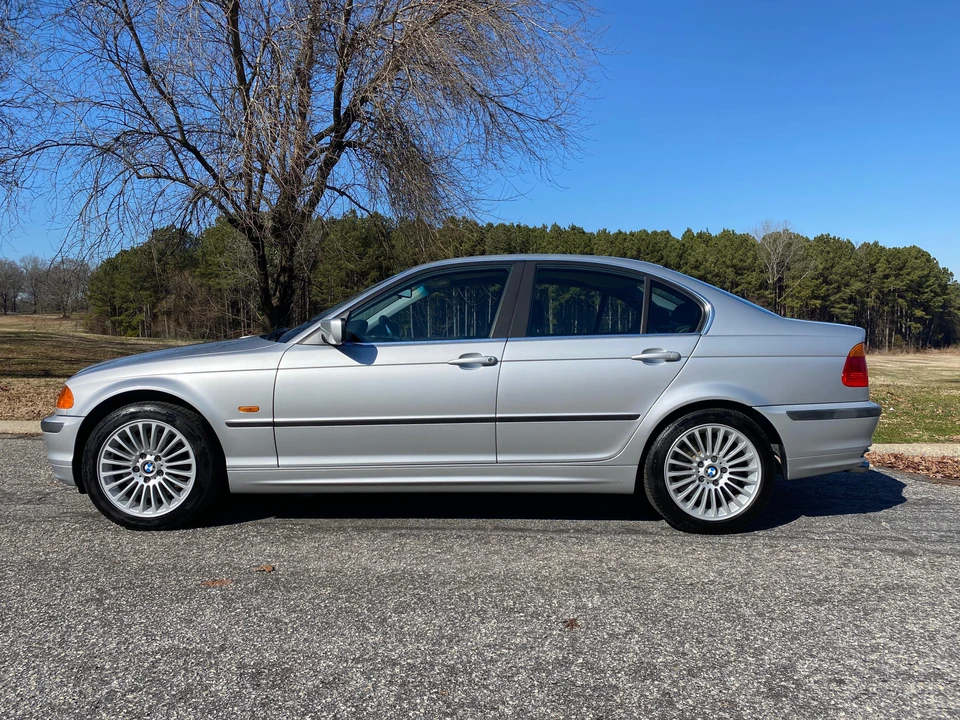 2001 BMW E46 330i & 330Ci - Image 3 of 31