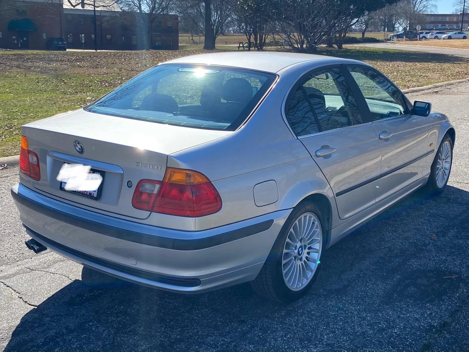 2001 BMW E46 330i & 330Ci - Image 10 of 31