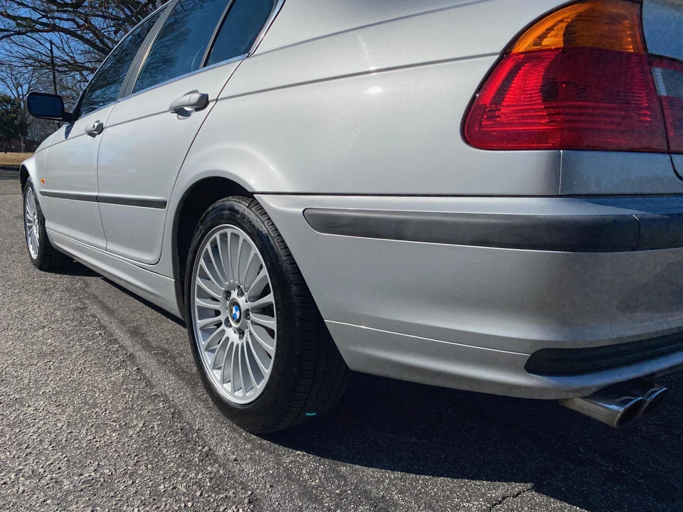 2001 BMW E46 330i & 330Ci - Image 21 of 31