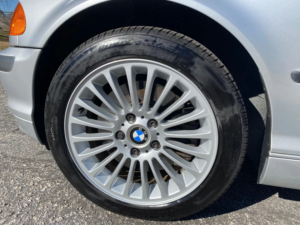 2001 BMW E46 330i & 330Ci - Image 28 of 31