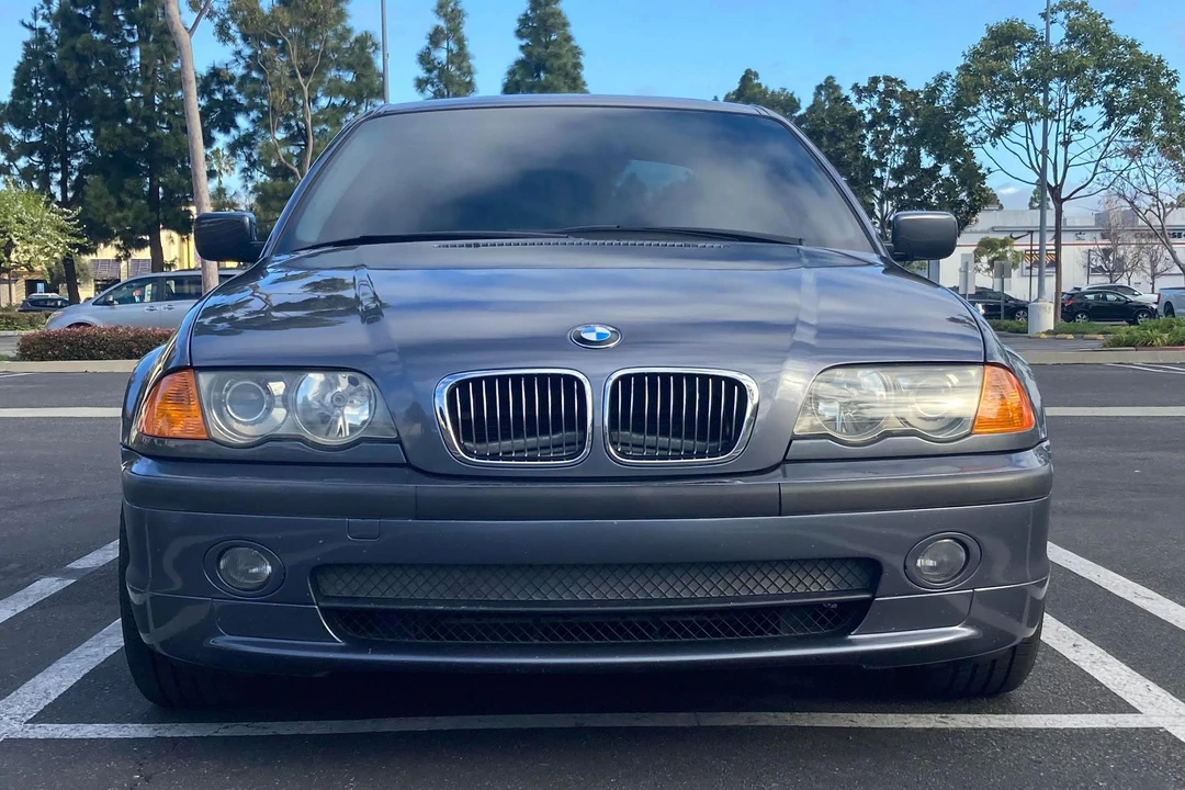 2001 BMW E46 330i & 330Ci - Image 2 of 31