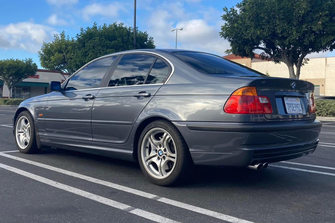 2001 BMW E46 330i & 330Ci - Image 4 of 31