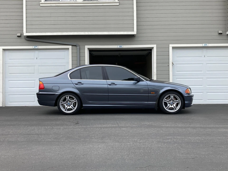 2001 BMW E46 330i & 330Ci - Image 13 of 31