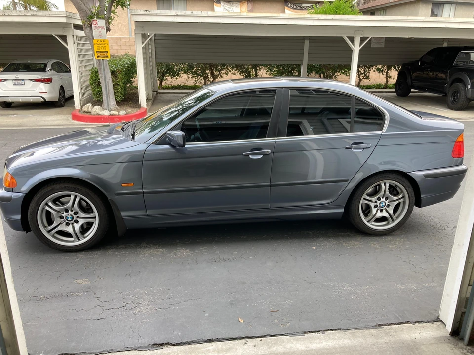 2001 BMW E46 330i & 330Ci - Image 7 of 31