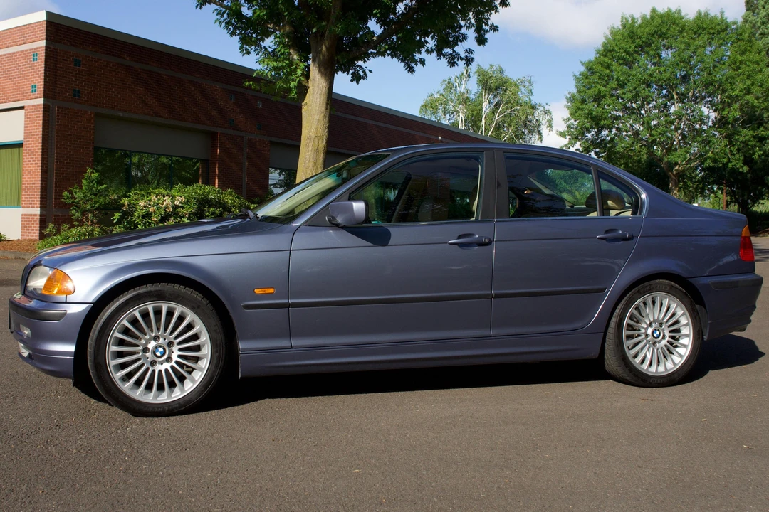 2001 BMW E46 330i & 330Ci - Image 3 of 31