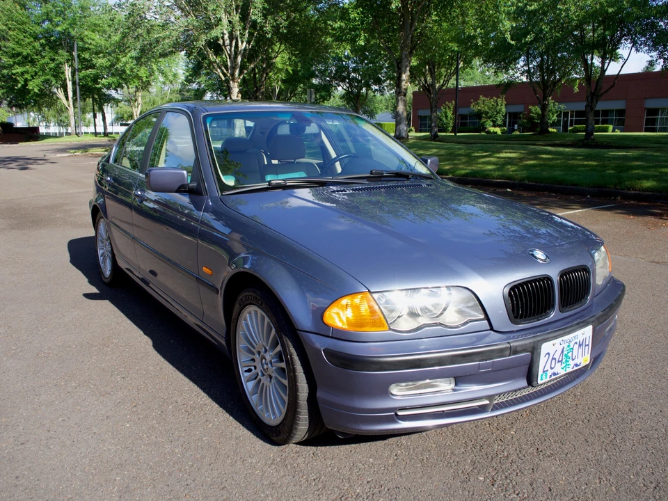 2001 BMW E46 330i & 330Ci - Image 15 of 31
