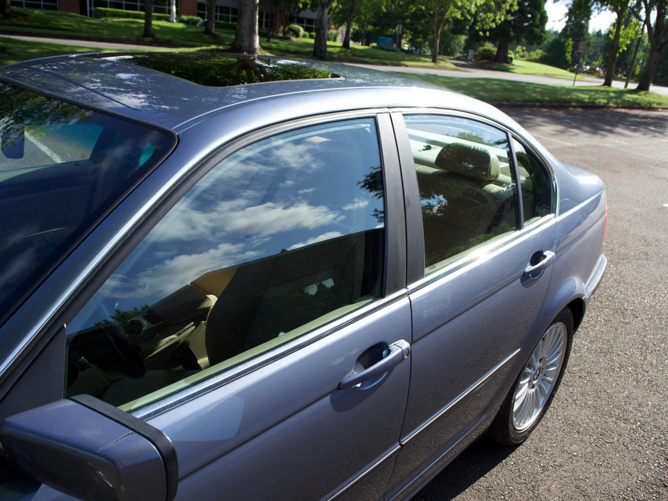 2001 BMW E46 330i & 330Ci - Image 26 of 31