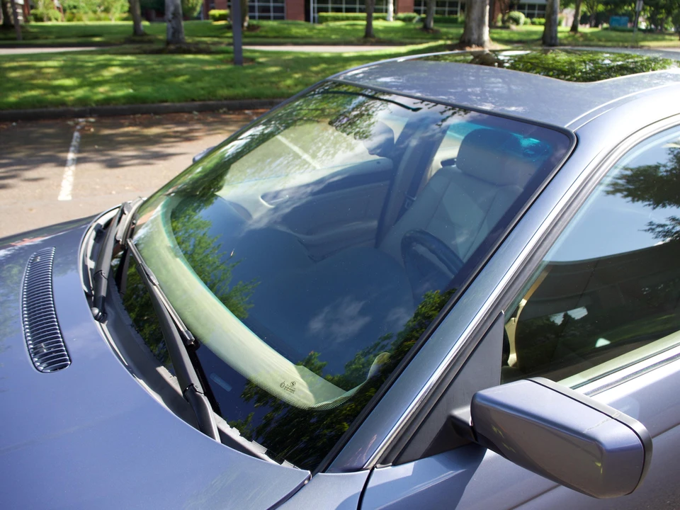 2001 BMW E46 330i & 330Ci - Image 23 of 31