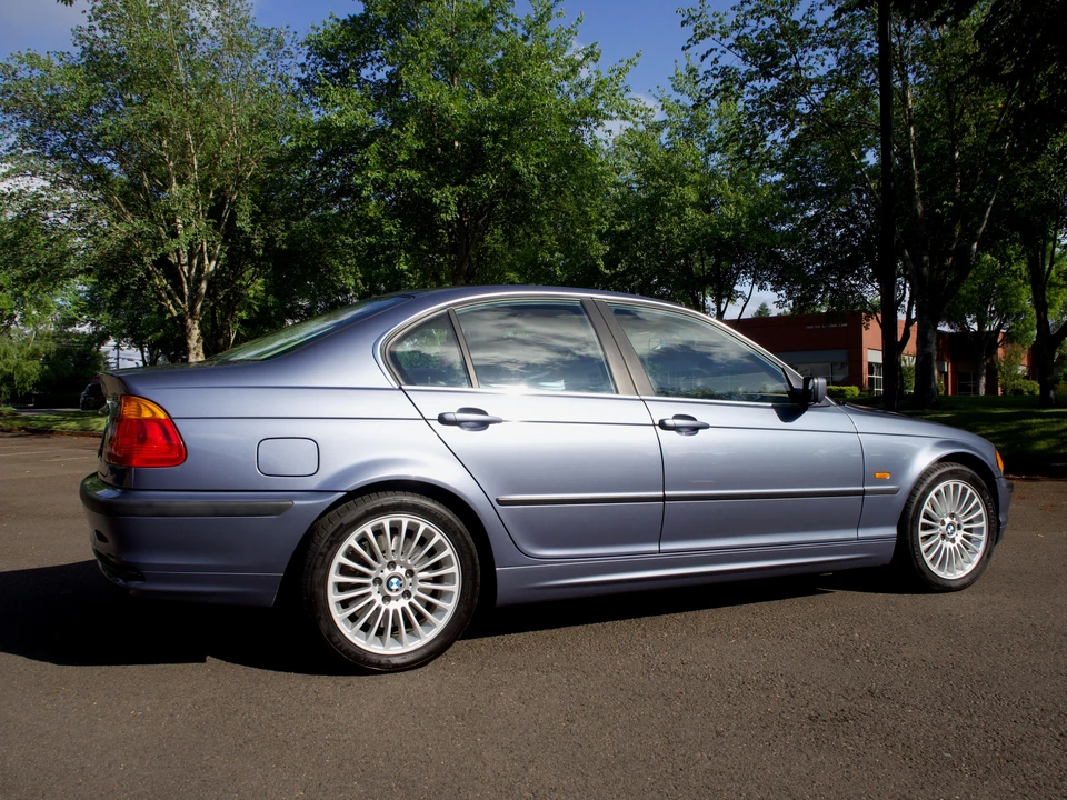 2001 BMW E46 330i & 330Ci - Image 13 of 31