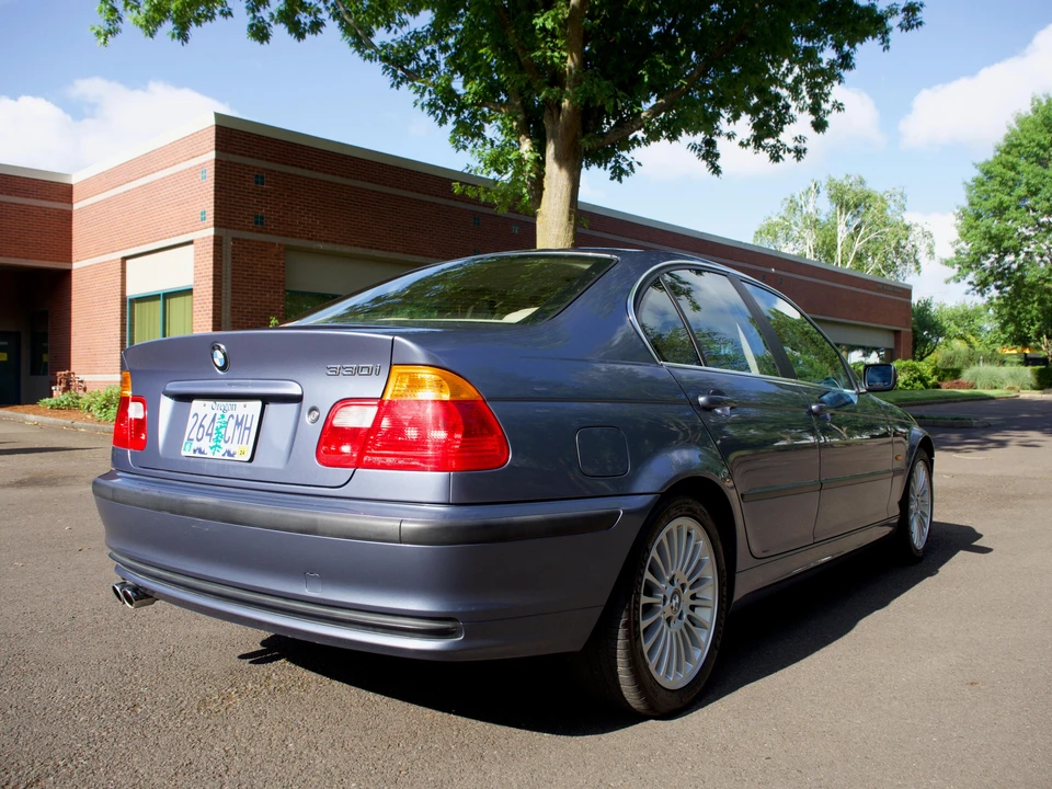 2001 BMW E46 330i & 330Ci - Image 12 of 31